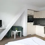 Апартаменты Wunderschoene Mit Balkon In