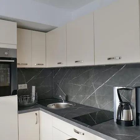 Wunderschoene Mit Balkon In Aue