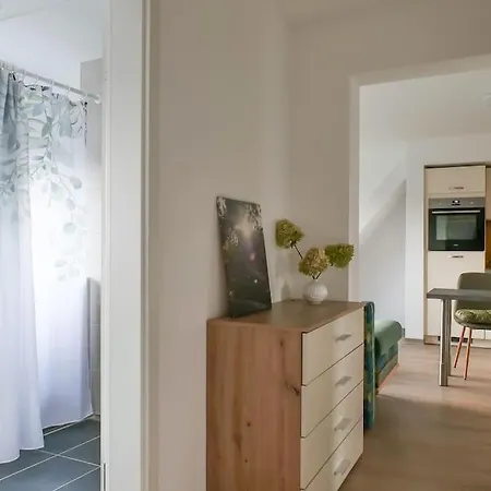 Wunderschoene Mit Balkon In